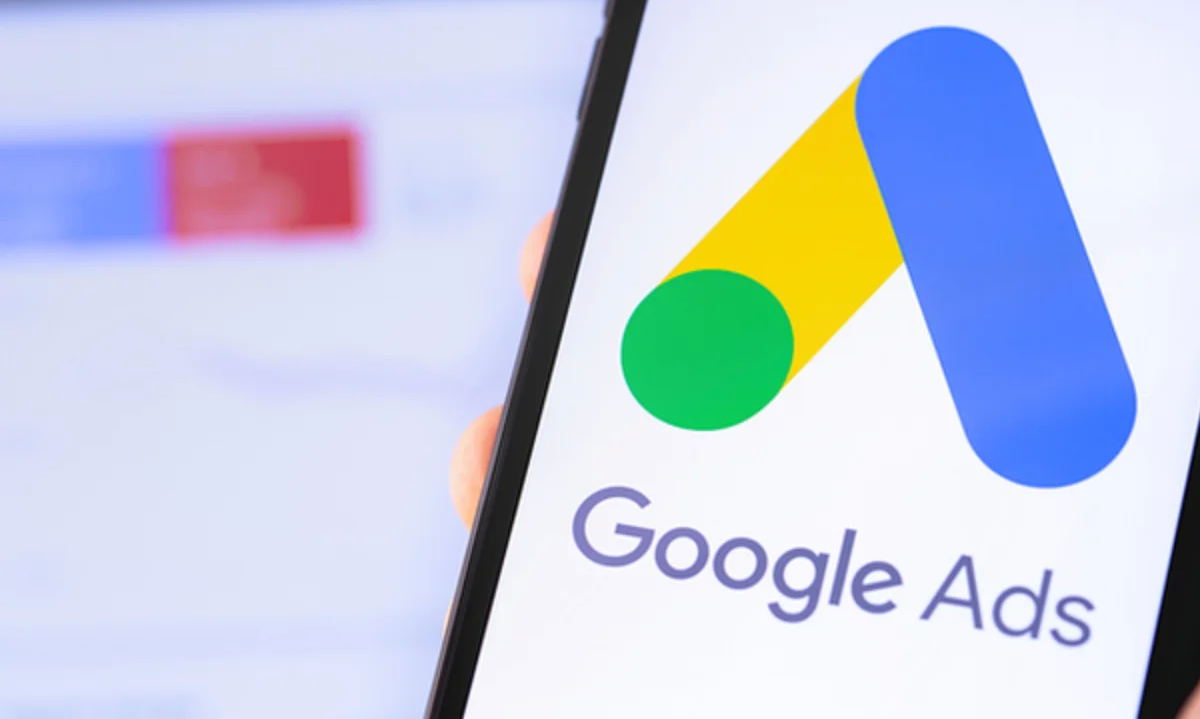 Khi sử dụng dịch vụ quảng cáo Google Ads sẽ phải đấu thầu để đạt được vị trí hiển thị